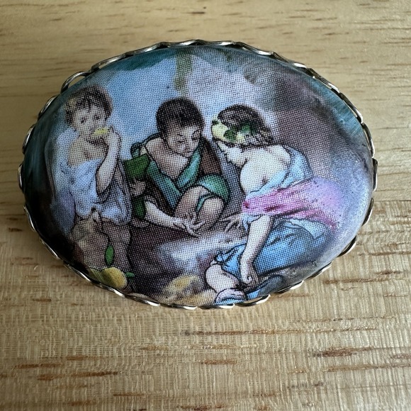 VTG Boys Playing Dice Art Print Brooch‎ Pin 1.75" Milk Glass Gold Tone Frame - Picture 2 of 6